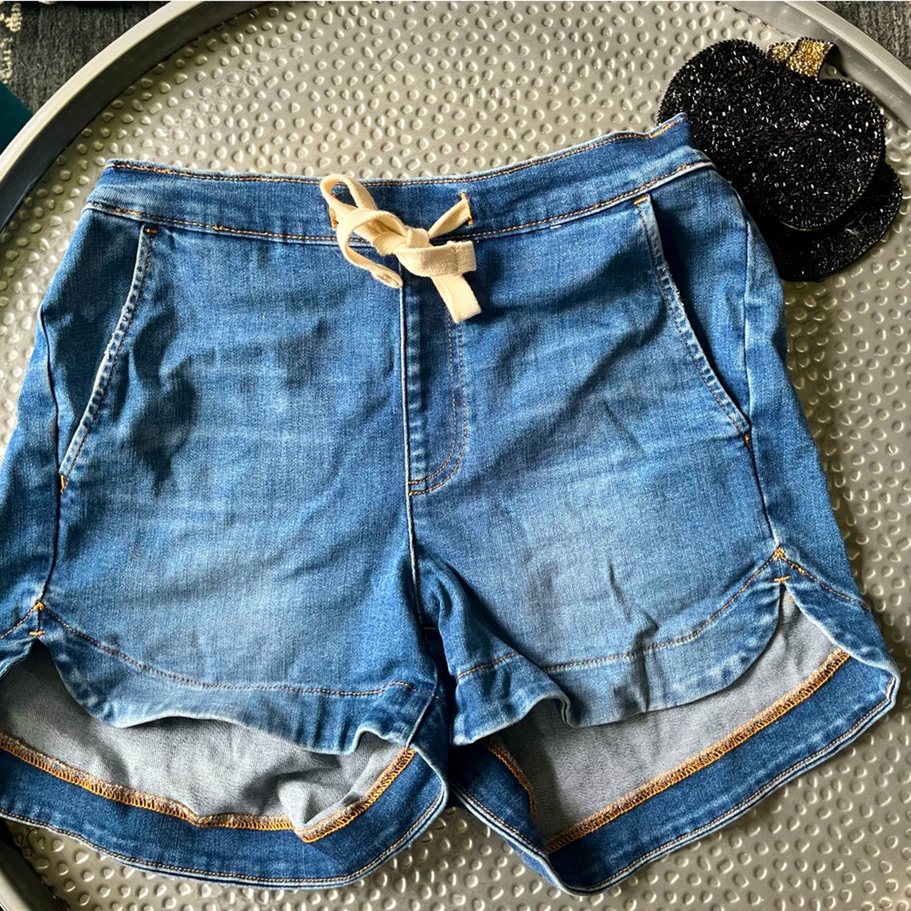 NWT tulip Upwest relaxed fit/drawstring jean short